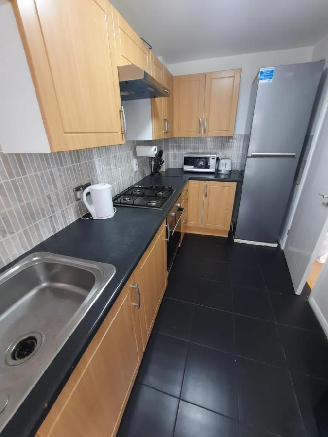 Two Bedroom Luxury House Thamesmead  Zewnętrze zdjęcie